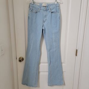 Universal Threads Size 2/26 Light Wash High Rise Flare Jeans